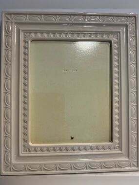 VTG Lenox Portrait Gallery Frame RARE 14.5”x12.5”-Fits 8x10 Discontinued piece.